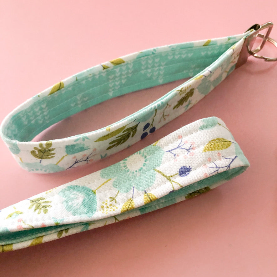 Vintage Floral Keyfob
