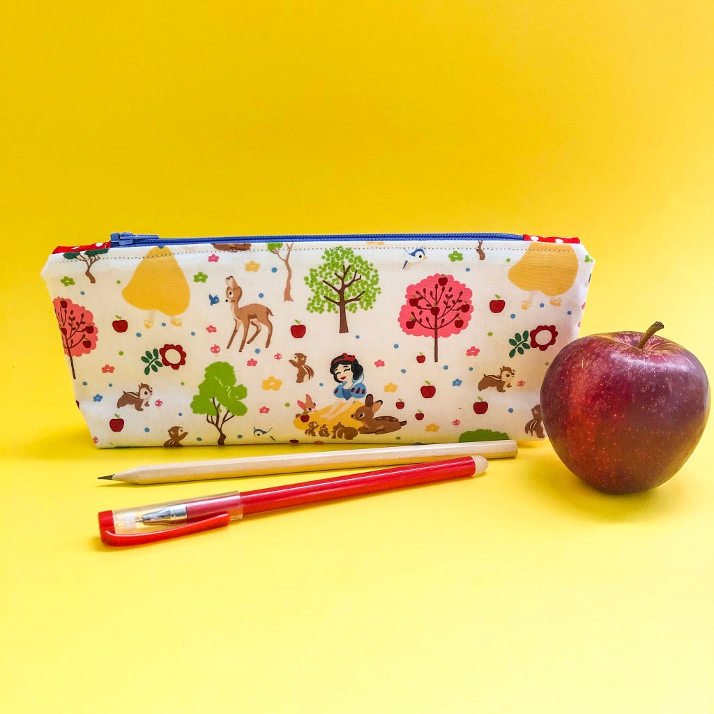 Snow White Standing Pouch