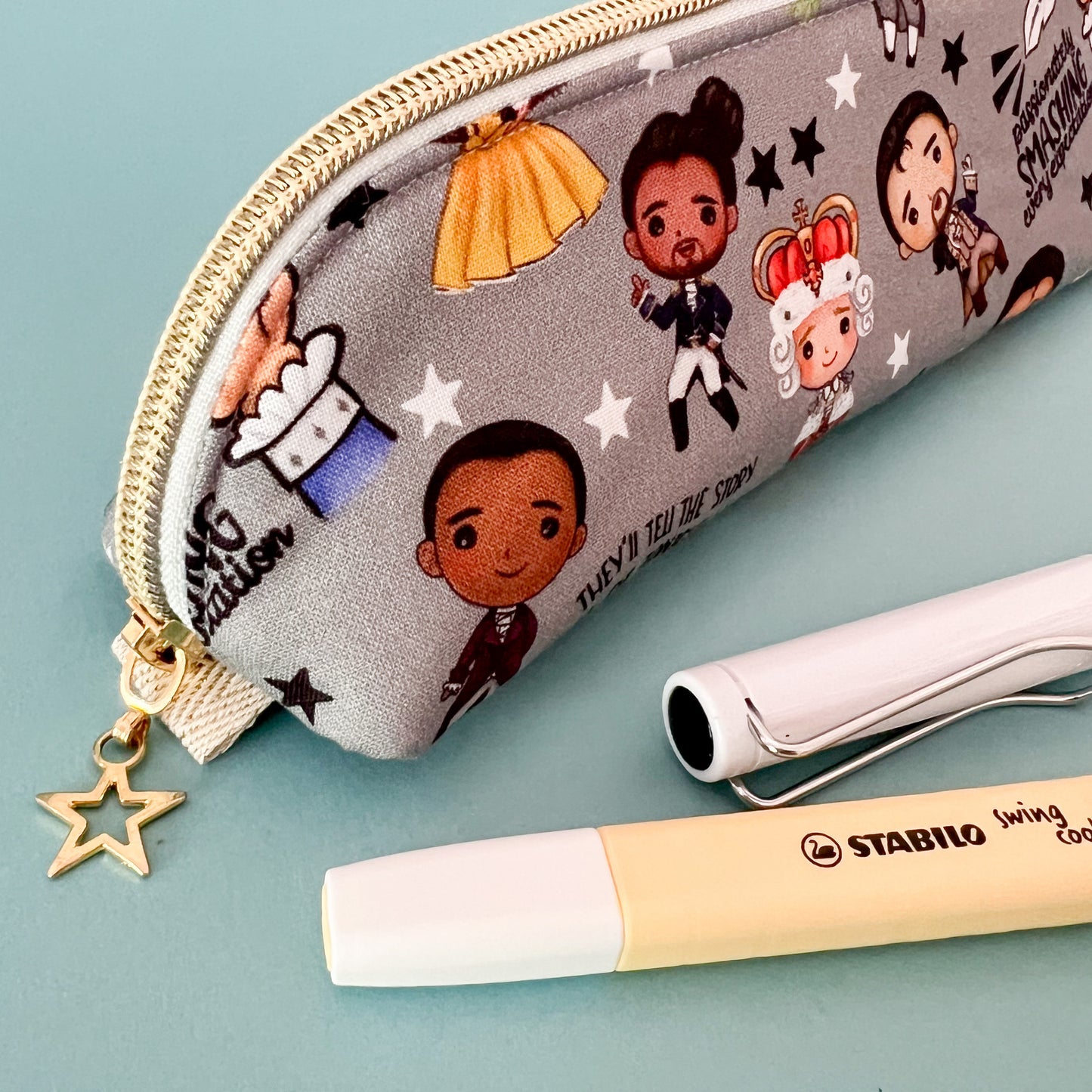 Hamilton Open Wide Pouches