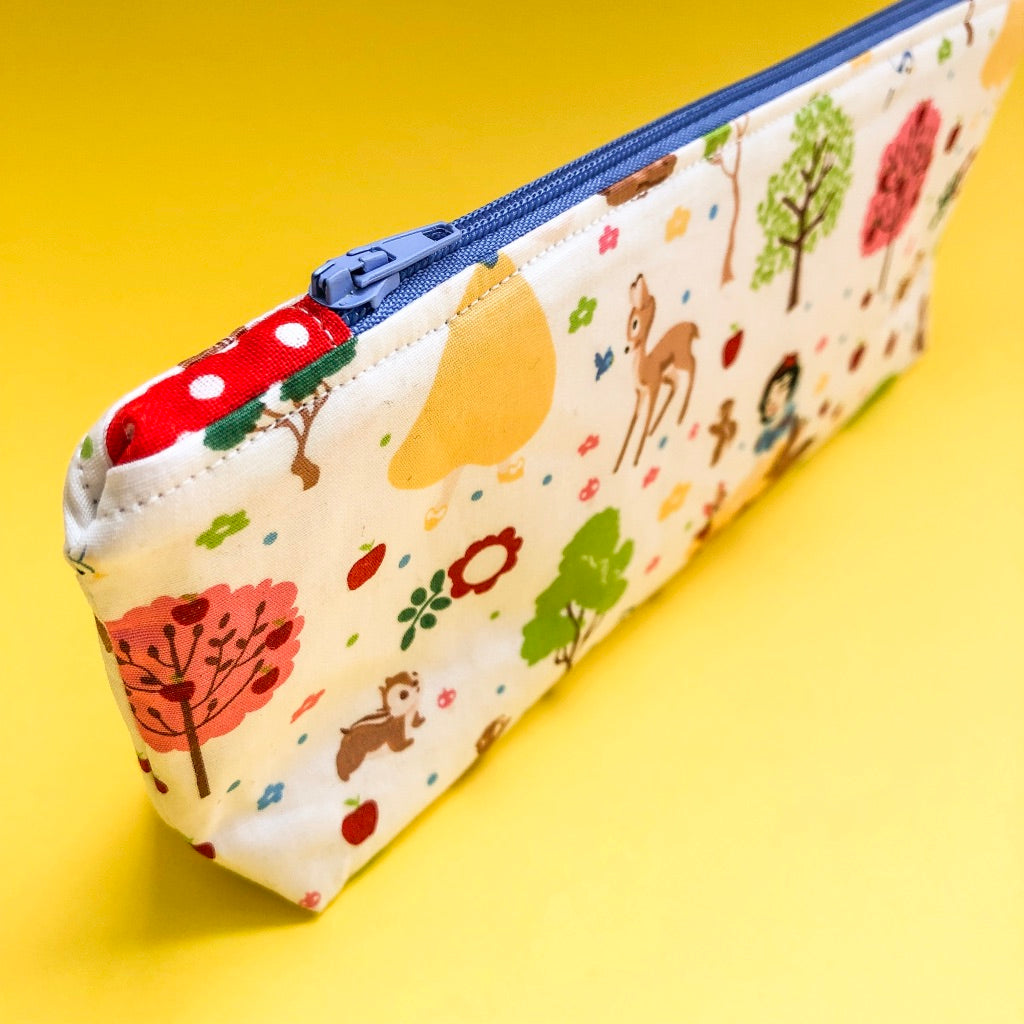 Snow White Standing Pouch