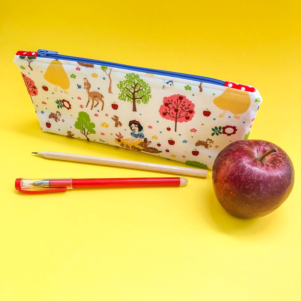 Snow White Standing Pouch
