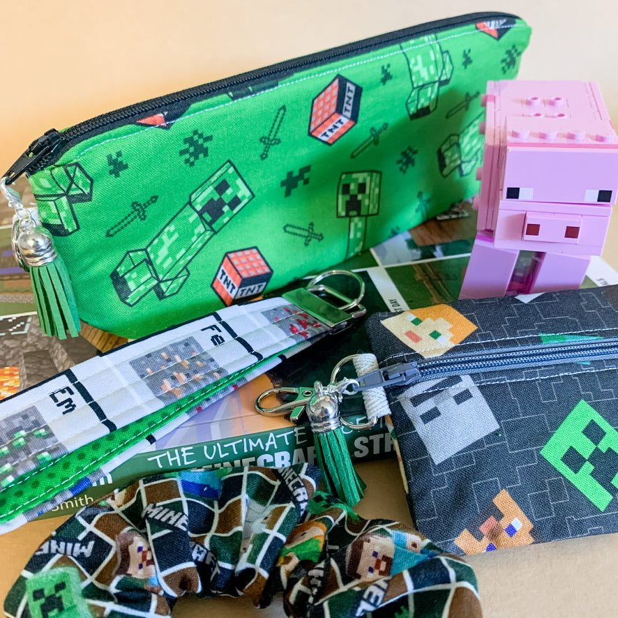 Minecraft Free Standing Pouch