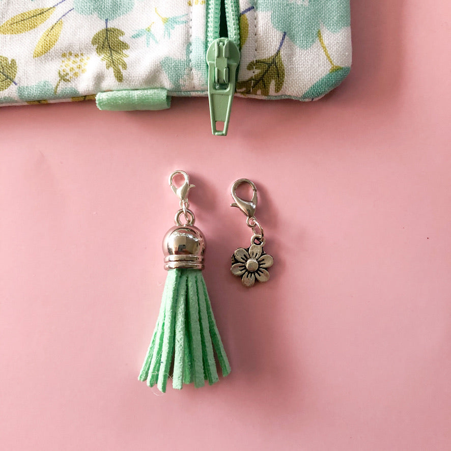 Vintage Floral Flat Lay Pouch