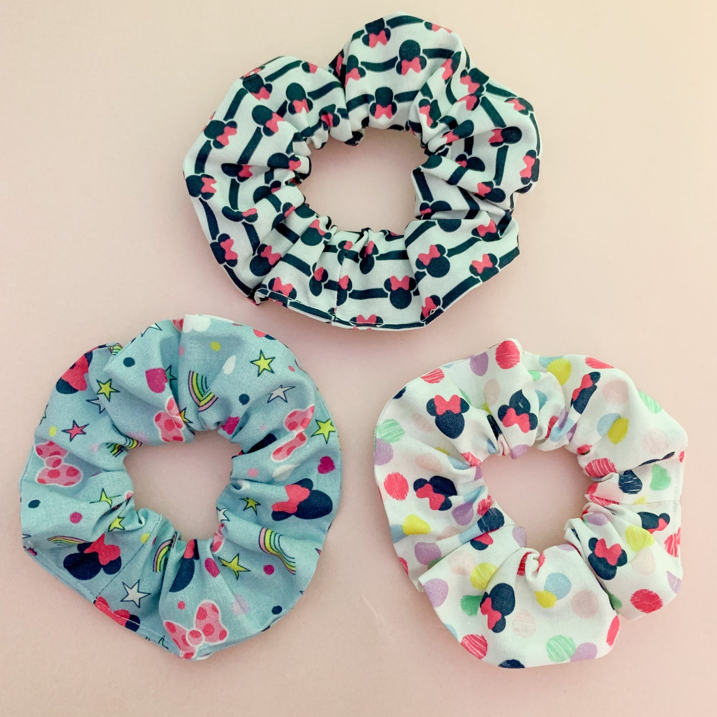 Minnie Mouse Scrunchie Set