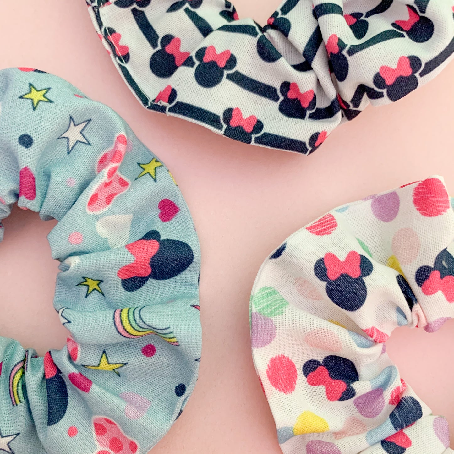 Minnie Mouse Scrunchie Set